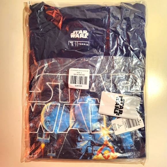 ❤️NWT VINTAGE TORRID STAR WARS - LUKE LEIA MOVIE POSTER FOOTBALL TEE PLUS SIZE - Picture 3 of 12